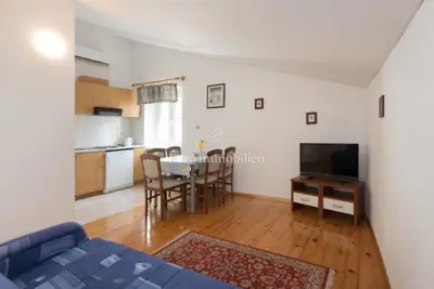 Kuća 301 m², Mali Lošinj - pogled na uvalu i vrt - 6