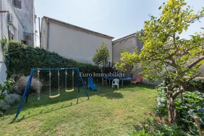 Kuća 301 m², Mali Lošinj - pogled na uvalu i vrt - 3