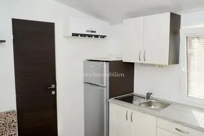 Privlaka - apartman s bazenom i velikim vrtom - 14