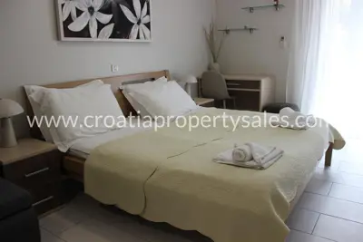 Kuća, Split, prvi red do mora i 10 parkirnih mjesta - 6