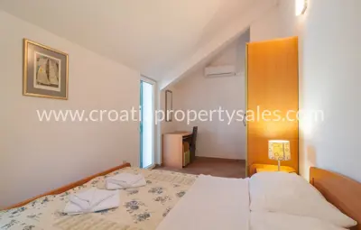 Kuća, Otok Hvar, prvi red do mora i vez za brod - 8