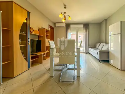 Stan 71 m², Novigrad - 2 spavaće sobe i terasa