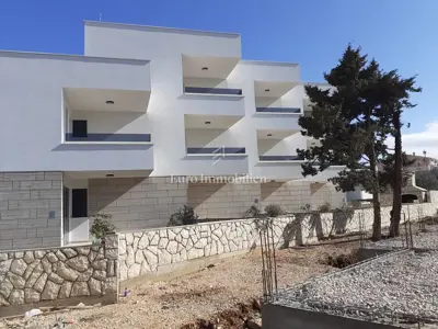 Apartman AP2, Novalja - 150 m od plaže, vrt i roštilj