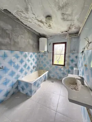 Geräumiges Haus in der Nähe von Pula! Zwei Wohnungen - 2500 m² Grundstück! - 6