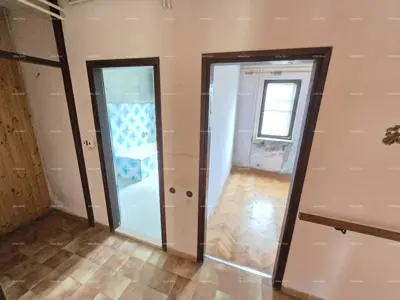 Geräumiges Haus in der Nähe von Pula! Zwei Wohnungen - 2500 m² Grundstück! - 4