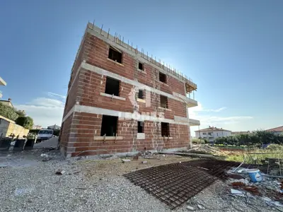 Spacious apartment with terrace in an excellent location in Novigrad - 8