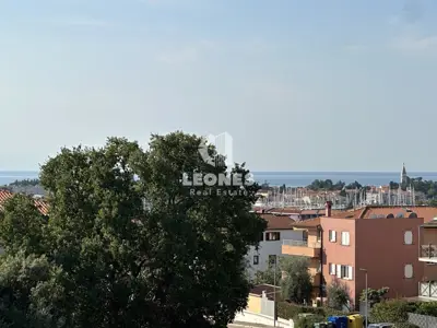 Spacious apartment with terrace in an excellent location in Novigrad - 20