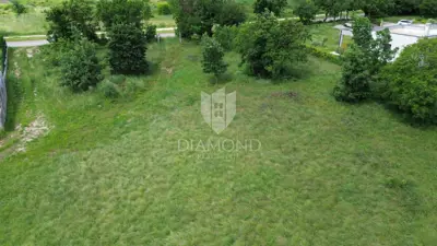 Building plot 1,652 m², Labin - next to the main road - 4