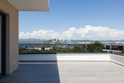 Penthouse 125 m², Murter - 4 terraces and 2 parking spaces
