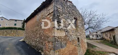 ISTRA, MOTOVUN, OKOLICA - Zwei Häuser zur Renovierung mit Hof - 5