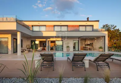 Haus zum Kauf in Poreč, 270 m² - 5
