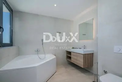 Vila 309 m², Veprinac - bazen i panoramski pogled na more - 15