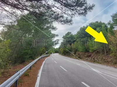 Landwirtschaftsfläche, Tugare bei Omiš, an der Hauptverkehrsstraße - 5
