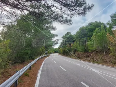 Landwirtschaftsfläche, Tugare bei Omiš, an der Hauptverkehrsstraße - 13