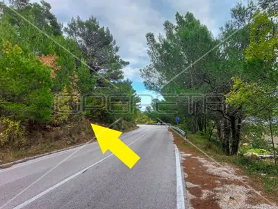 Landwirtschaftsfläche, Tugare bei Omiš, an der Hauptverkehrsstraße - 4