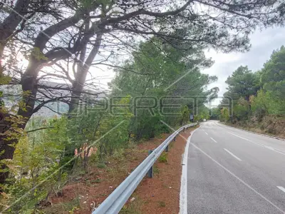 Landwirtschaftsfläche, Tugare bei Omiš, an der Hauptverkehrsstraße - 14