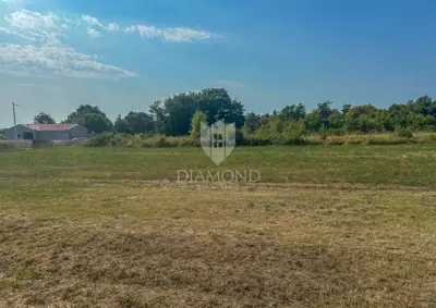 Zemljište, Orihi kod Barbana - parcelirano i kvadratnog oblika - 2