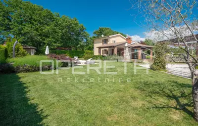 House for sale in Sveti Lovreč, 144 m²