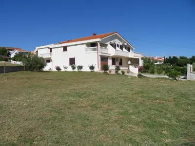 Apartmenthaus 540 m², Povljana - 200 m vom Meer - 3