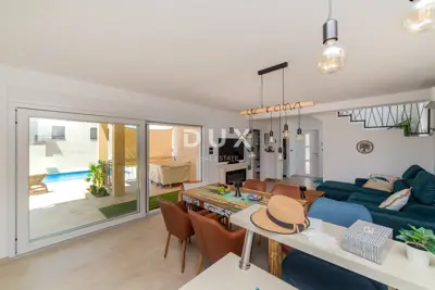 Villa 141 m², Vrsi - Pool, Garten und Meerblick - 6