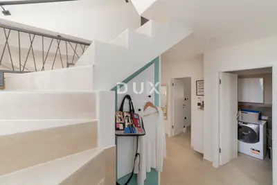 Villa 141 m², Vrsi - Pool, Garten und Meerblick - 18
