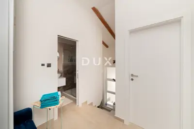 Villa 141 m², Vrsi - Pool, Garten und Meerblick - 19
