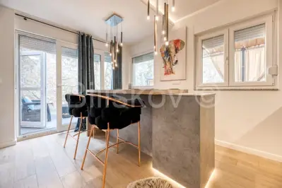 Wohnung 55 m², Perjavica, Garten und Außenparkplatz - 5