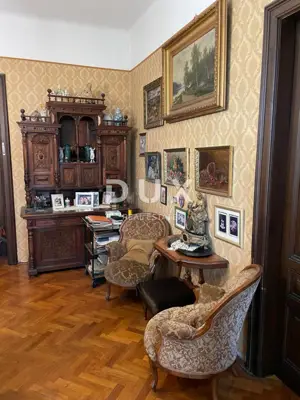 Apartment 172 m², Rijeka Bulevard - 3 rooms + living room in an old villa - 2
