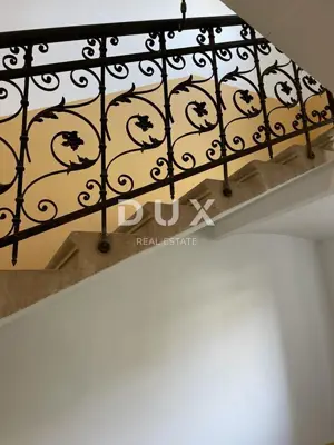 Apartment 172 m², Rijeka Bulevard - 3 rooms + living room in an old villa - 9