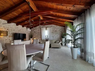 Haus zum Kauf in Kaštelir, 175 m² - 9