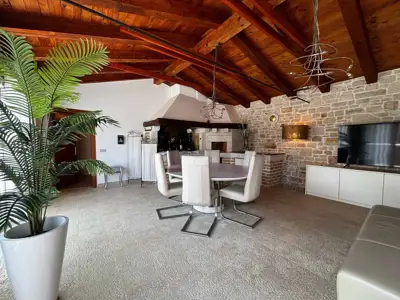 Haus zum Kauf in Kaštelir, 175 m² - 12