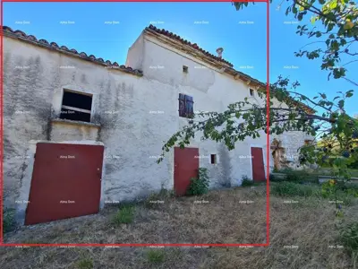 Station near Vodnjan! Large plot of 6390 m²! !