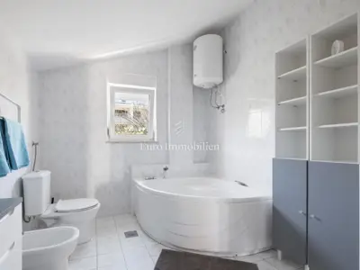 House for sale in Ližnjan, 241 m² - 16
