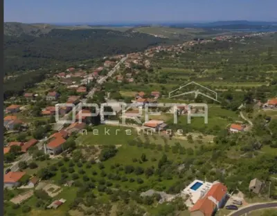 Građevinsko zemljište 450 m², Vrpolje - ravna parcela