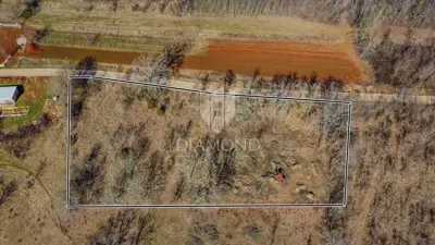 Building land 3,645 m², Grožnjan surroundings - quiet location - 2