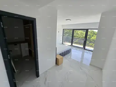 Kuća 230 m², Svetvinčenat - moderna i namještena - 18