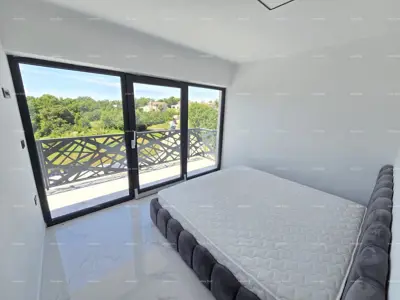 Kuća 230 m², Svetvinčenat - moderna i namještena - 22