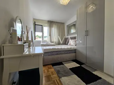 Apartment 57 m², Stenjevec - 3 rooms, loggia and storage room - 13
