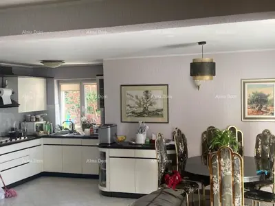 Haus 250 m², Rijeka Centar - großer Garten und Pool - 20