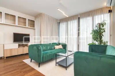 Haus zur Miete in Blato, 180 m²