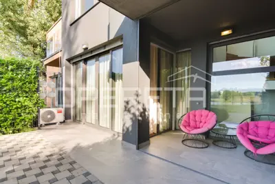Haus zur Miete in Blato, 180 m² - 18
