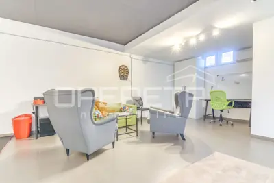 Haus zur Miete in Blato, 180 m² - 17