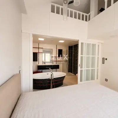 Villa 675 m², Remete - by the forest and pool - 11
