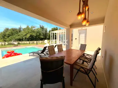 Istra, Poreč, luxury family villa, 180 m², near beaches and amenities - 16