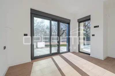 House 168 m², Poreč surroundings - modern new build near the sea - 13