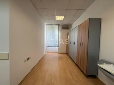 Rijeka - centar - trosoban stan - 9