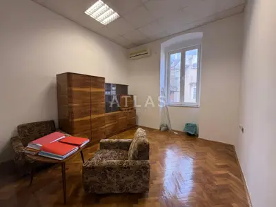 Rijeka - centar - trosoban stan - 12