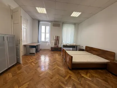 Rijeka - centar - trosoban stan - 17