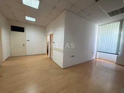 Rijeka - centar - trosoban stan - 14