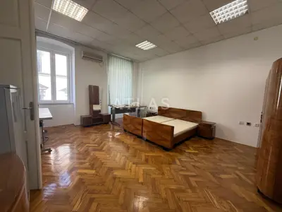 Rijeka - centar - trosoban stan - 4